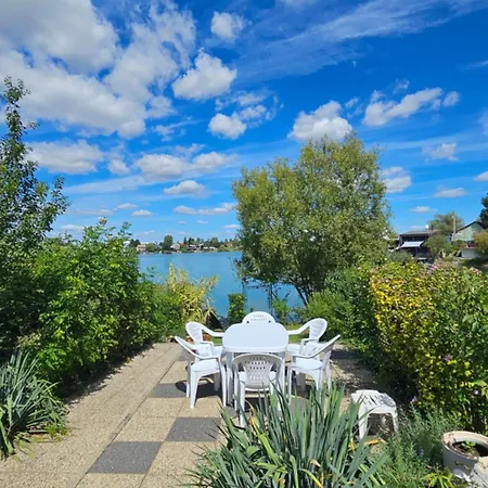 Evka, Slnečné Jazerá - Casa de Férias Senec