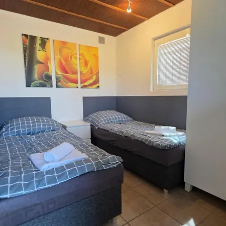 Feriehus Evka, Slnecne Jazera - *