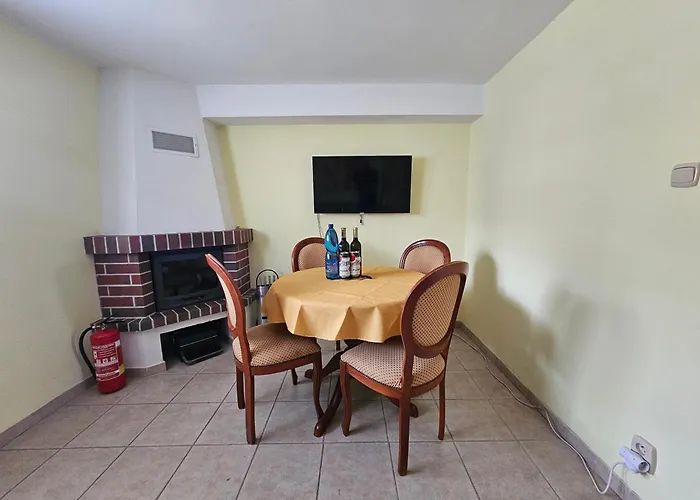 Evka, Slnecne Jazera - 펜션 세네츠